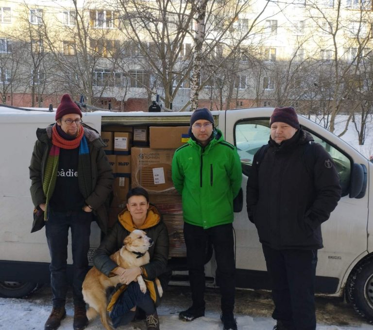 Rašytojų sąjungos atstovai antrą kartą su parama vyko į Ukrainą
