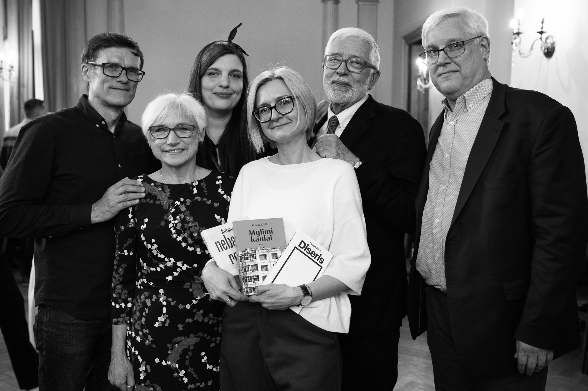 Įteikta trečioji Dausų šeimos literatūros premija | Lietuvos rašytojų ...